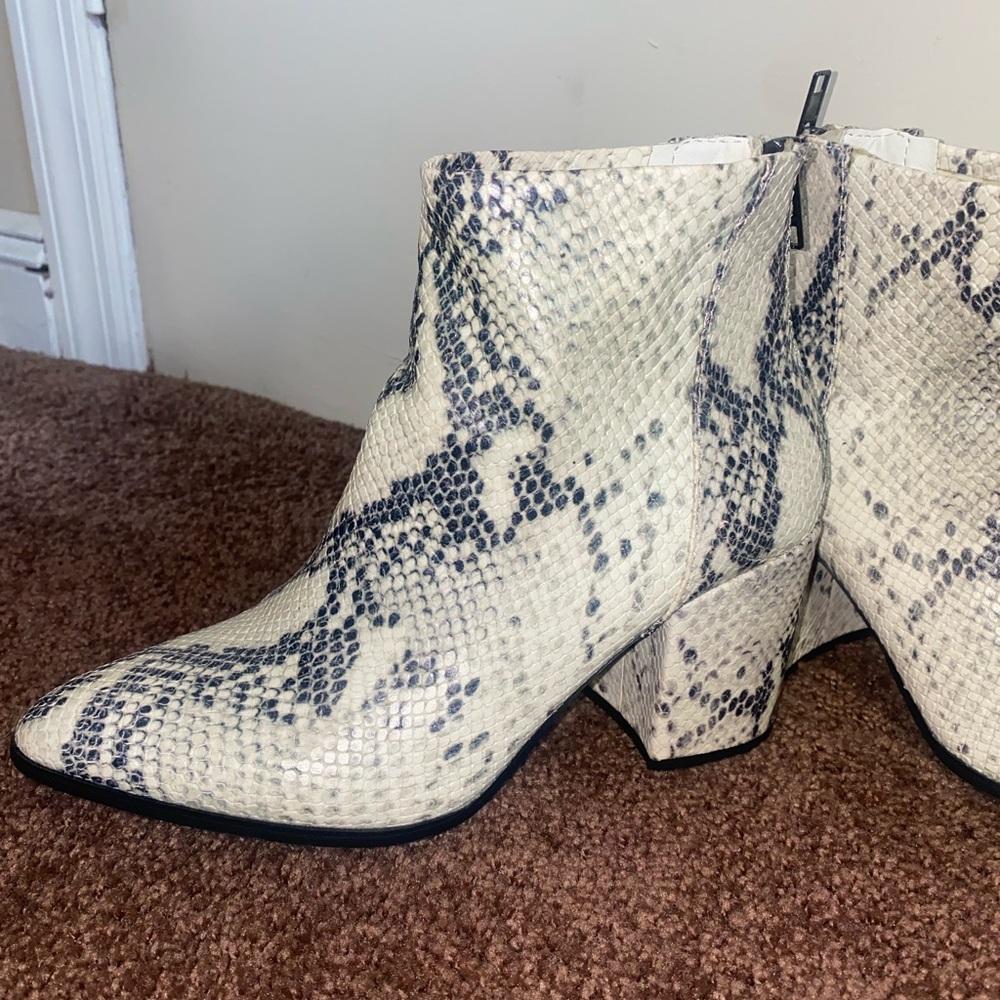 Steve Madden snake skin booties, womens size 7.5